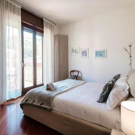 Carso - Family With Parking Como